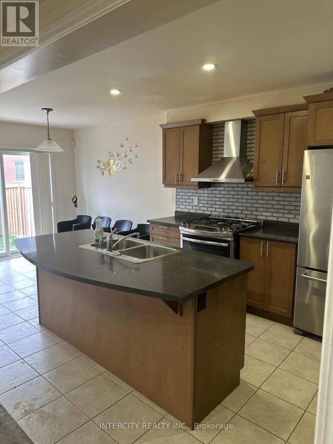 Photo du bâtiment - 30 Stedford Cres