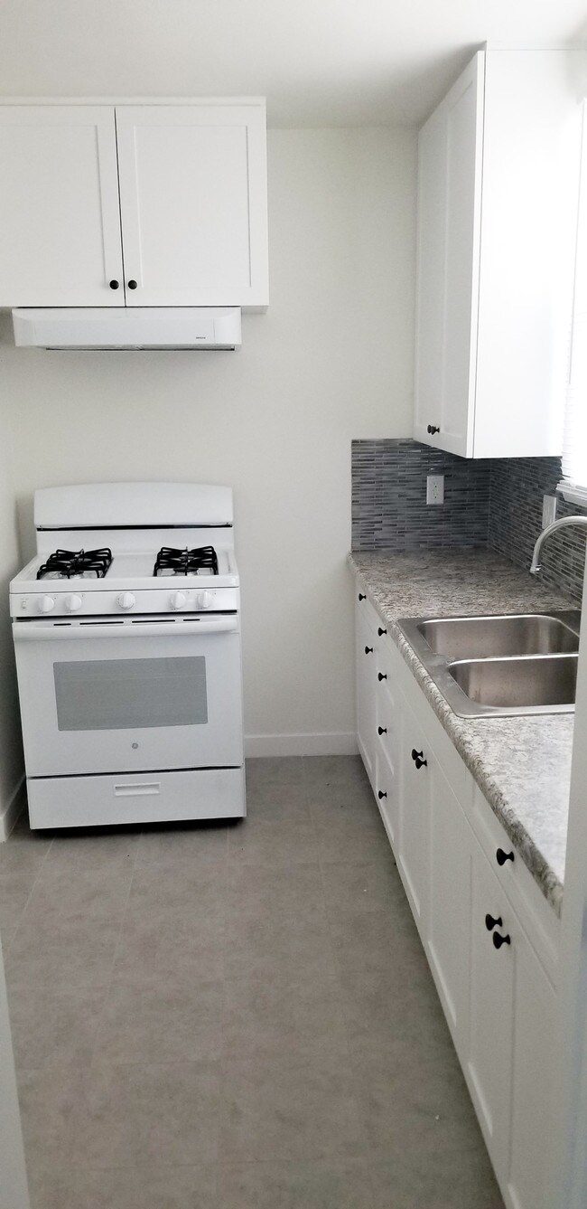 Foto del edificio - 24366 Chestnut St