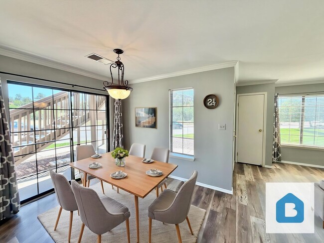 Building Photo - Modern Condo with Fireplace, Garage & Community Pool