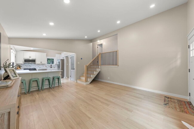 Building Photo - 5244 Benton Ave