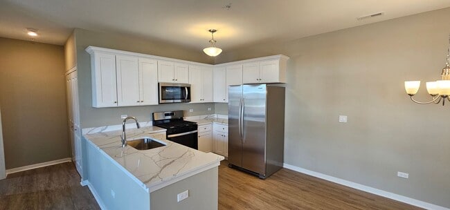 Building Photo - Chestnut - 2Br/2Ba Rental Home - First Floor