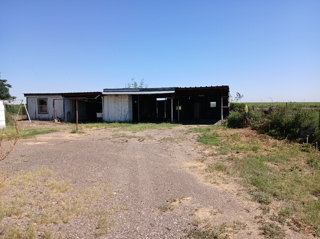 Building Photo - 206 Iglesia St