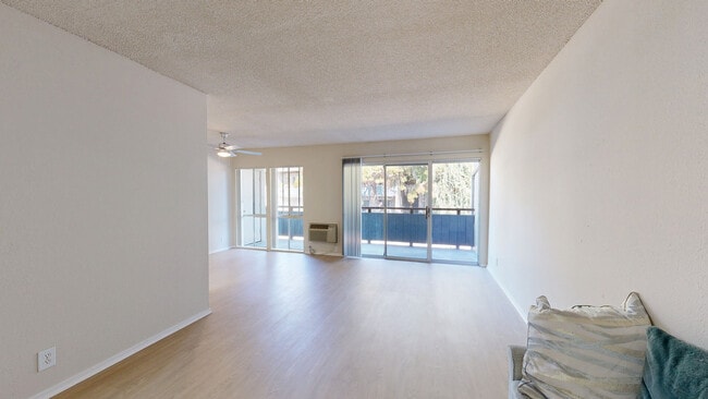 Interior Photo - Marina Playa