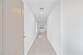 Building Photo - 26811 Vanilla Pearls Ln