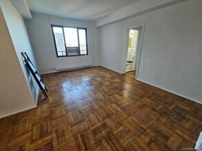 Building Photo - 1507 Metropolitan Ave