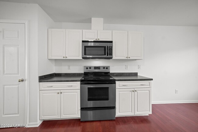 Building Photo - 4136 Kittrell Farms Dr