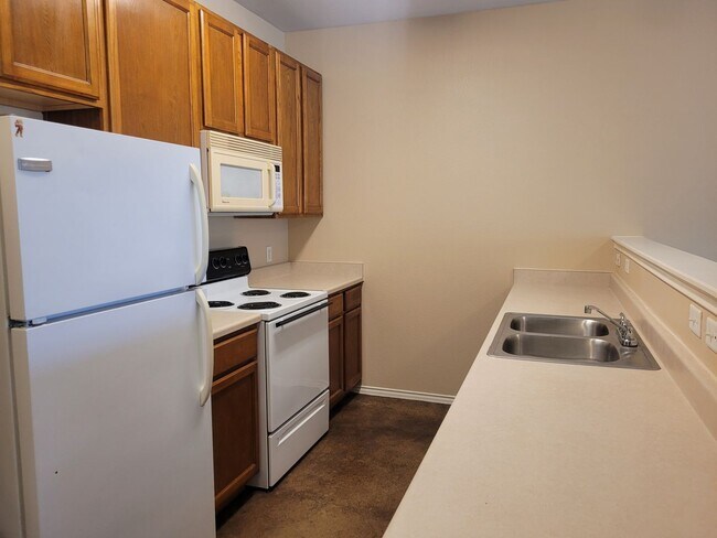 Foto del edificio - Lovely townhome | 3 bed/2.5 bath | spacious 1421 square feet | convenient location near Randolph ...