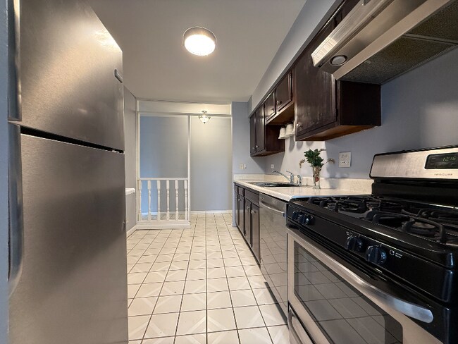 Foto del edificio - 3108 Roberts Dr