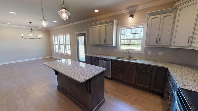 Building Photo - 2688 Royal Ct