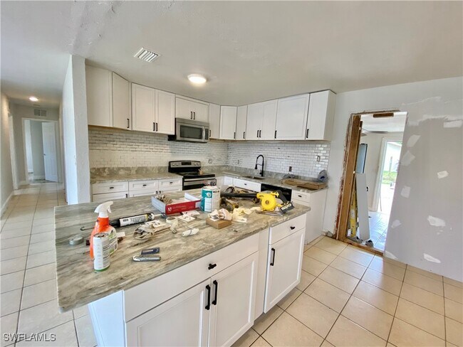 Building Photo - 106 Leeland Heights Blvd W