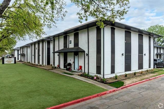 Building Photo - 301 Rolston Rd