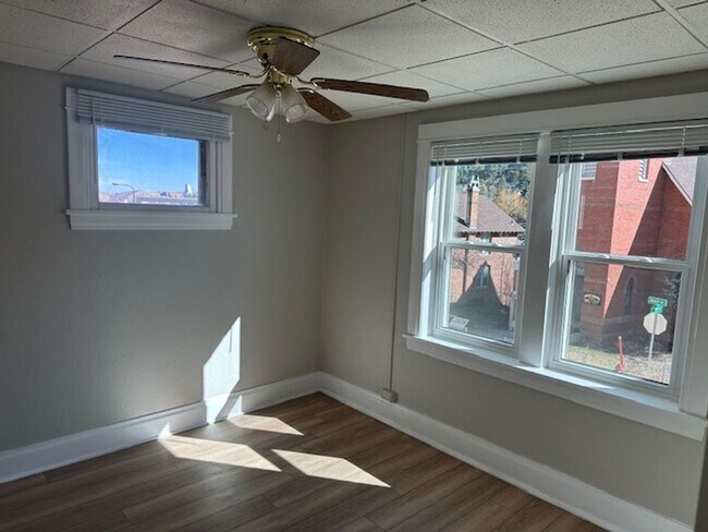Foto del edificio - Lead Property