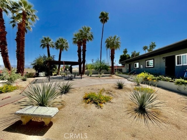 Building Photo - 36957 Melrose Dr