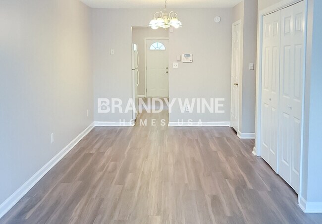 Foto del edificio - 7250 Oakley Ct