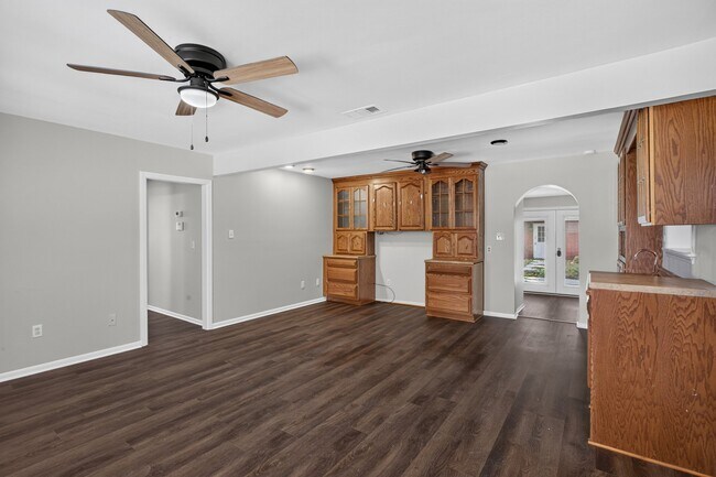 Building Photo - 1521 Randee Dr