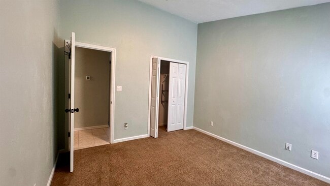 Building Photo - 4417 Siesta Ct