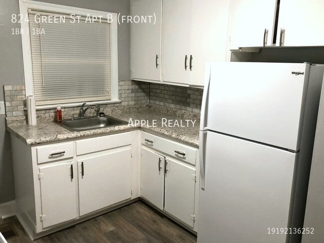 Building Photo - 824 Greene St