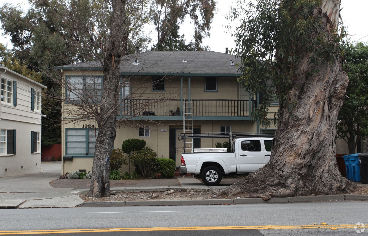 Building Photo - 1324 El Camino Real
