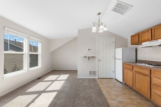 Building Photo - 2284 St Paul Dr