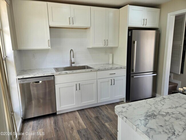 Building Photo - 39 E Azalea Cir