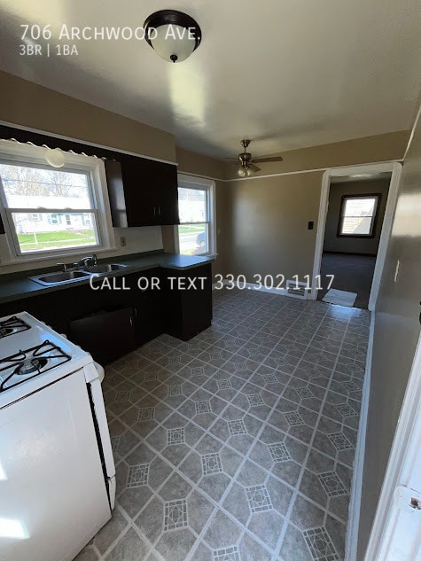 Building Photo - 706 Archwood Ave