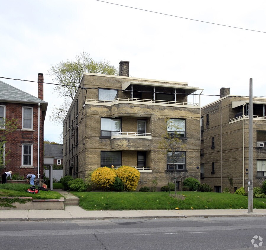 Foto principal - 905 Avenue Rd