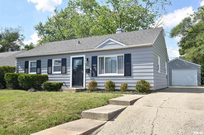 Building Photo - 821 W Purtscher Dr