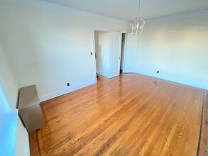 Building Photo - 124 Parrott Pl