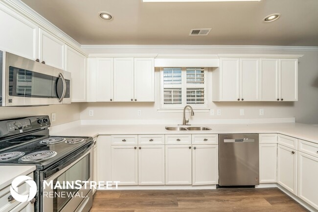 Building Photo - 270 Fox Run Cir