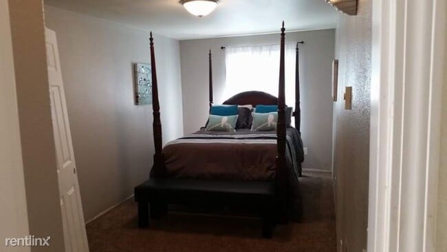 Building Photo - 3 br, 2 bath House - 261 Octopus Ave NE