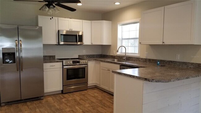 Building Photo - 206 Hunting Lodge Dr