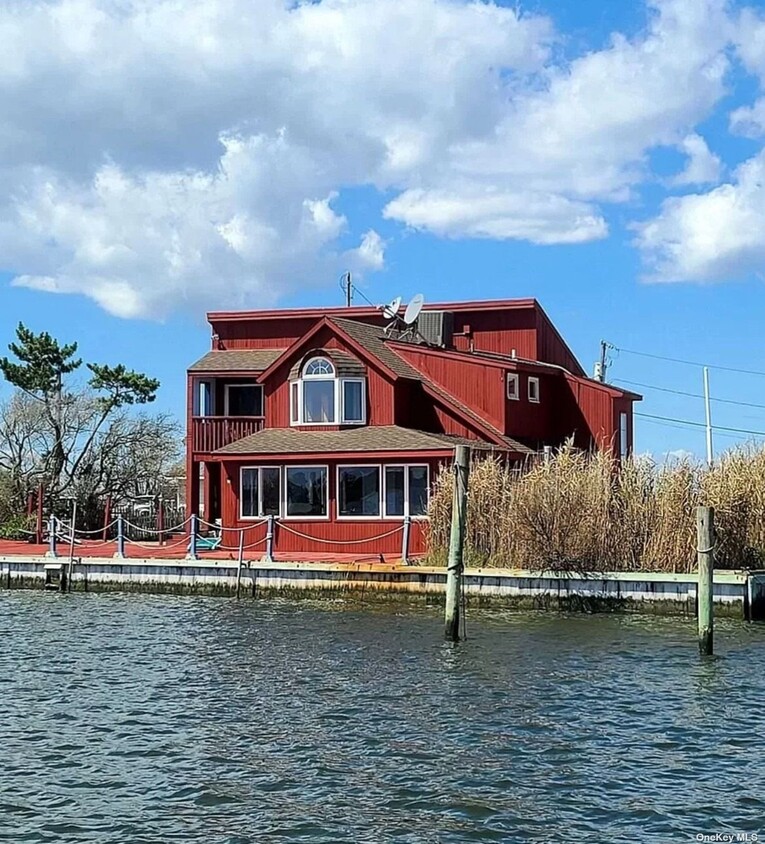 3 Captree Island, Gilgo-Oak Beach-Captree, NY 11702 - House Rental in ...