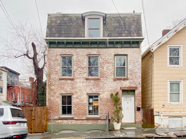 Building Photo - 23 Farrington St