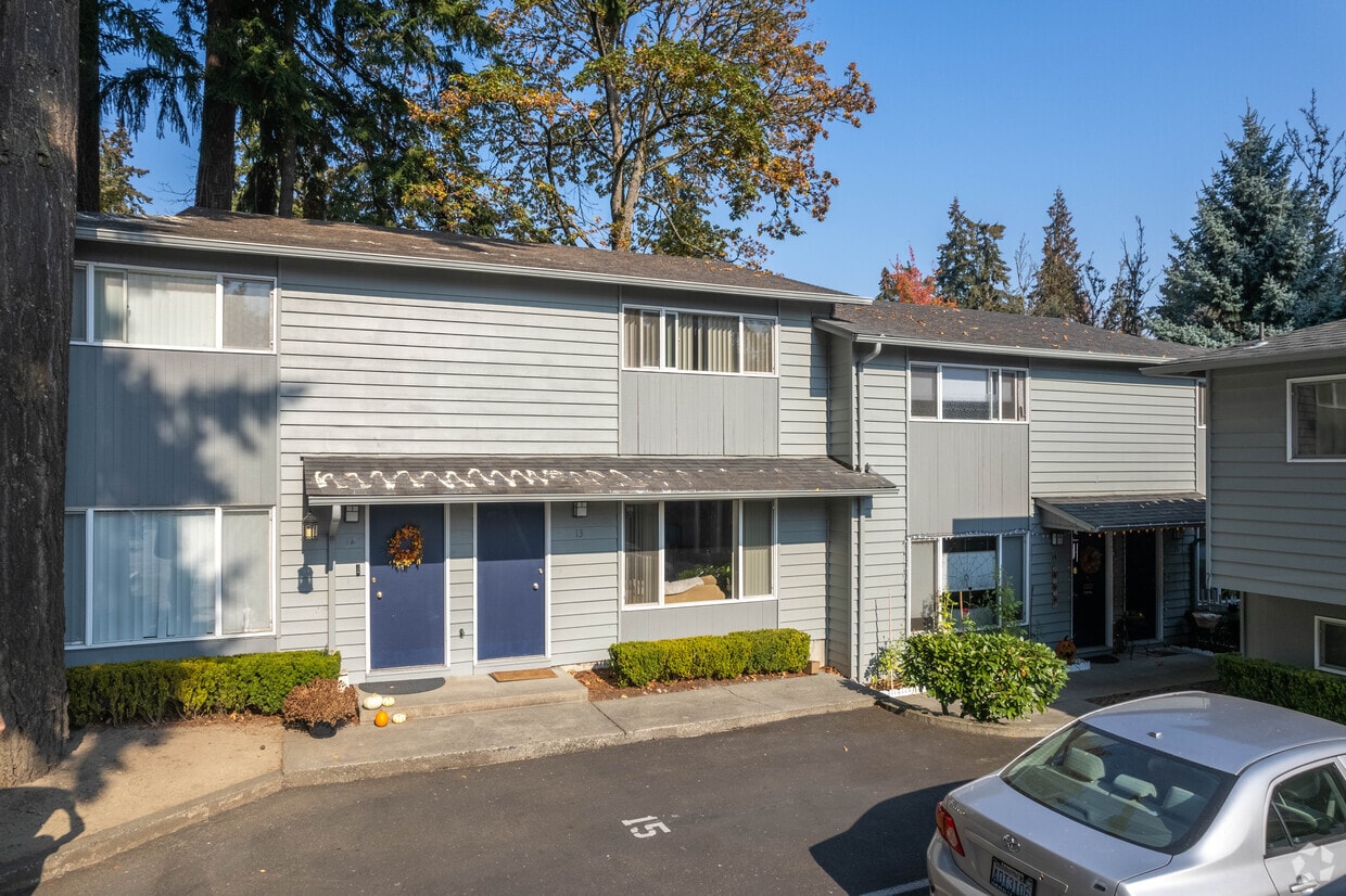 Exterior - West Isle