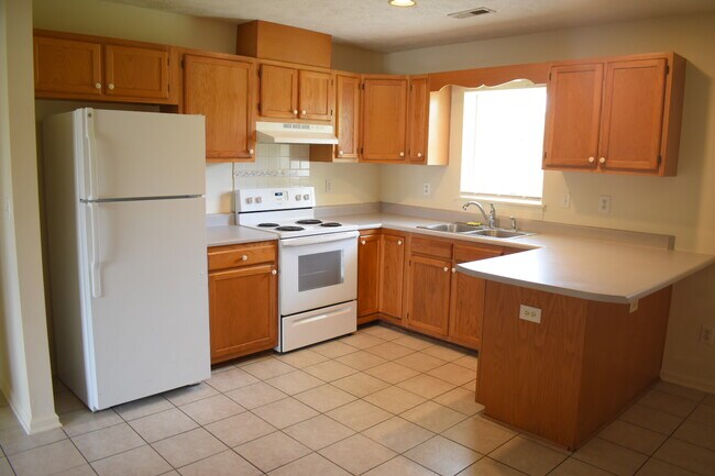 Building Photo - 3008 Thatch Ct