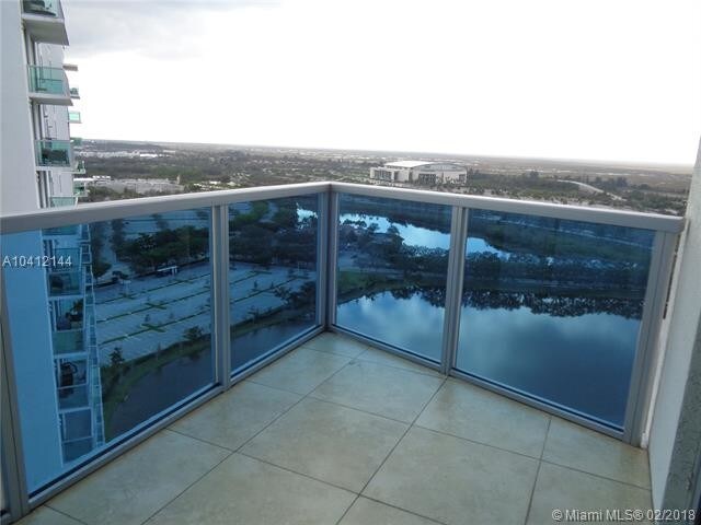 Building Photo - 2641 N Flamingo Rd