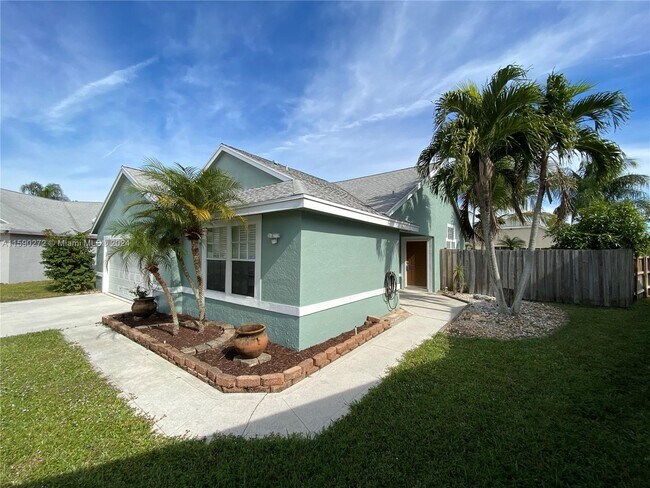 Building Photo - 13 Heather Trace Dr