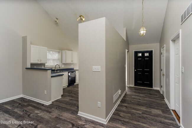 Foto del edificio - 9805 River Trail Dr
