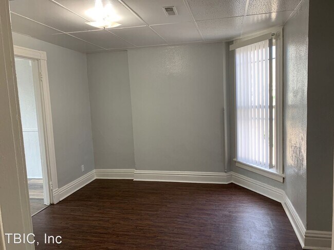 Foto del edificio - 432 W 3rd St