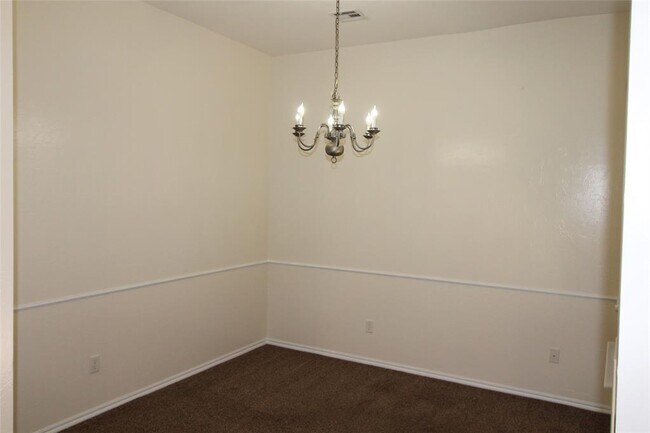 Foto del edificio - 512 Woodsong Dr