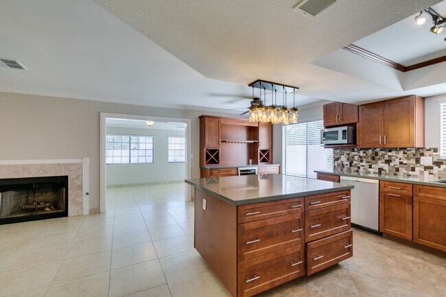 Foto del edificio - Amazing 3-bdrm home in Green Valley!