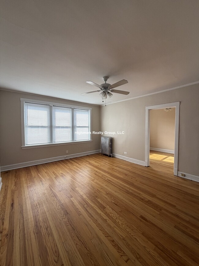 Building Photo - 2344 W Touhy Ave