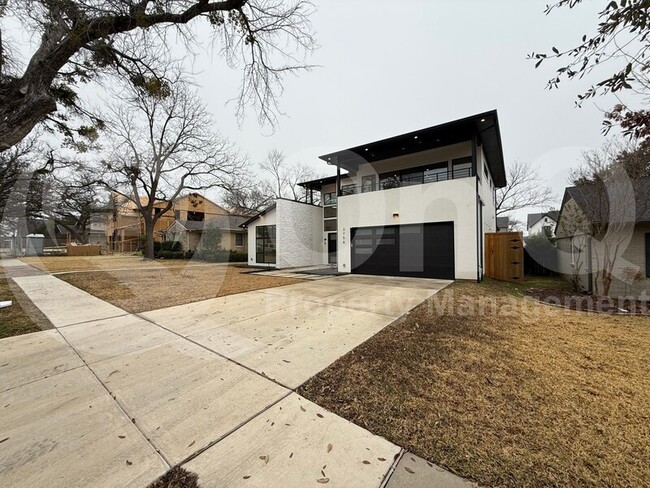 Building Photo - 3756 Seguin Dr