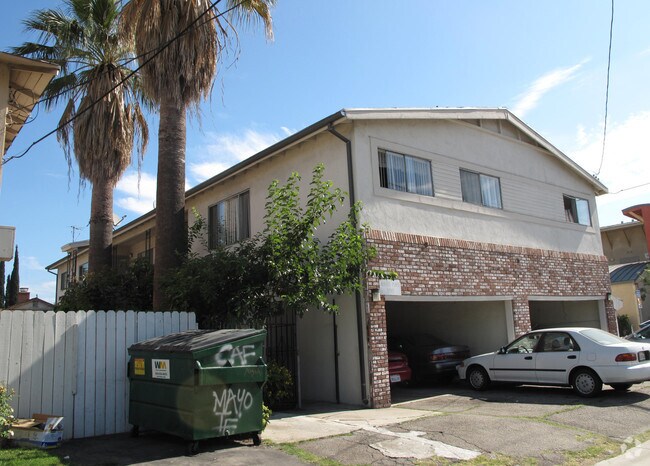 Building Photo - 12149 Burbank Blvd