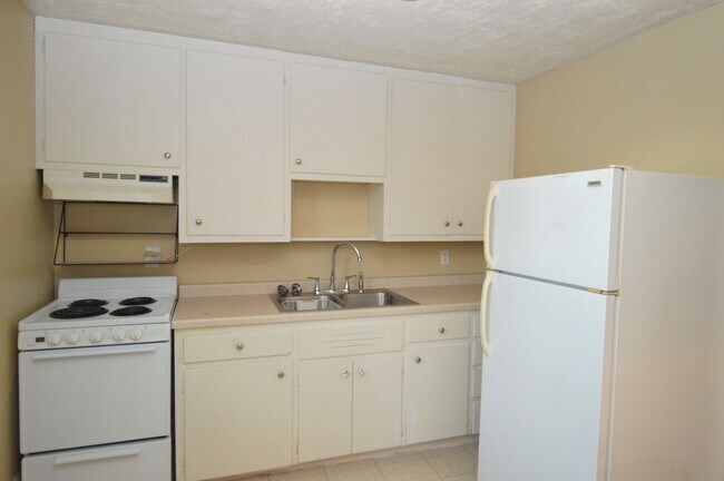 Building Photo - Goettsch Duplex