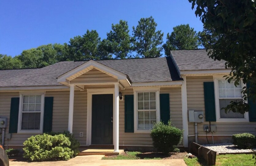 Foto principal - 210 Youngs Mill Rd