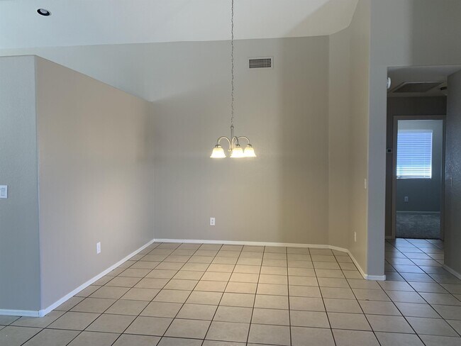 Foto del edificio - 21221 N 79th Dr
