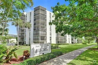 Building Photo - 20400 W Country Club Dr