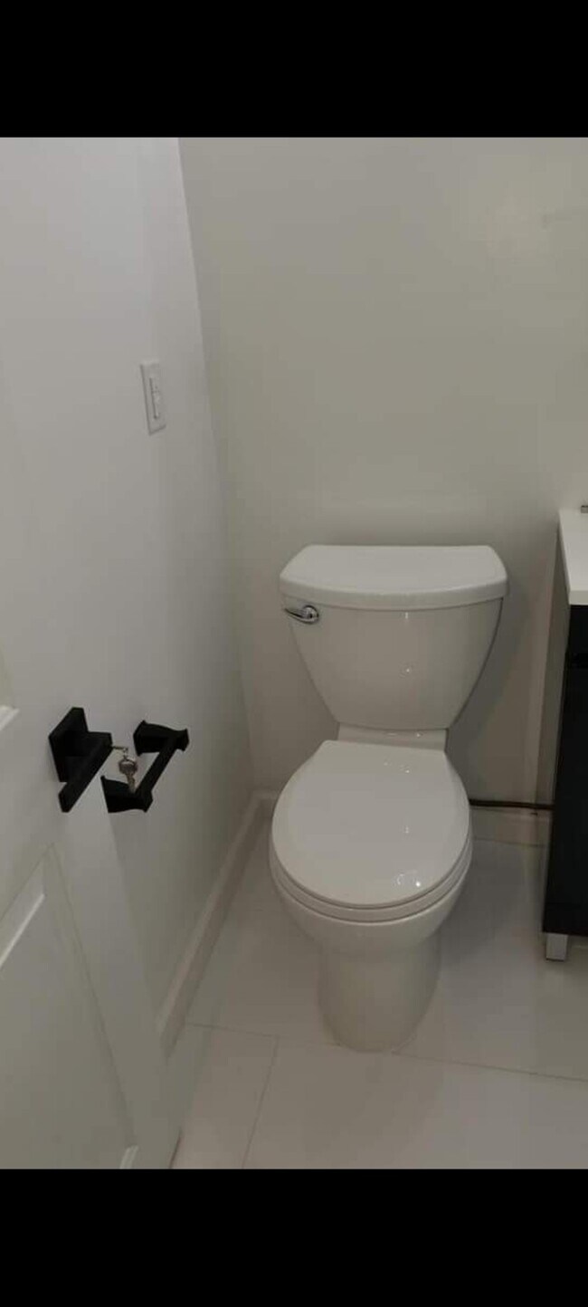 Foto del edificio - 6325 Gardenia St