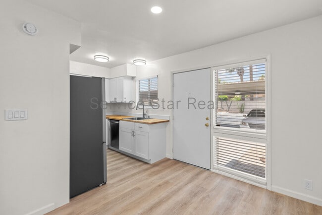 Building Photo - 4610 N 68th St